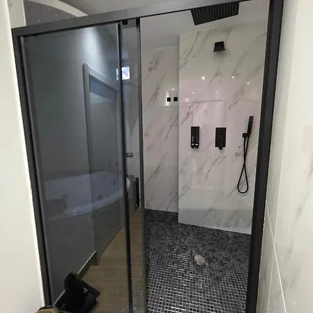 Elite Apartment *
